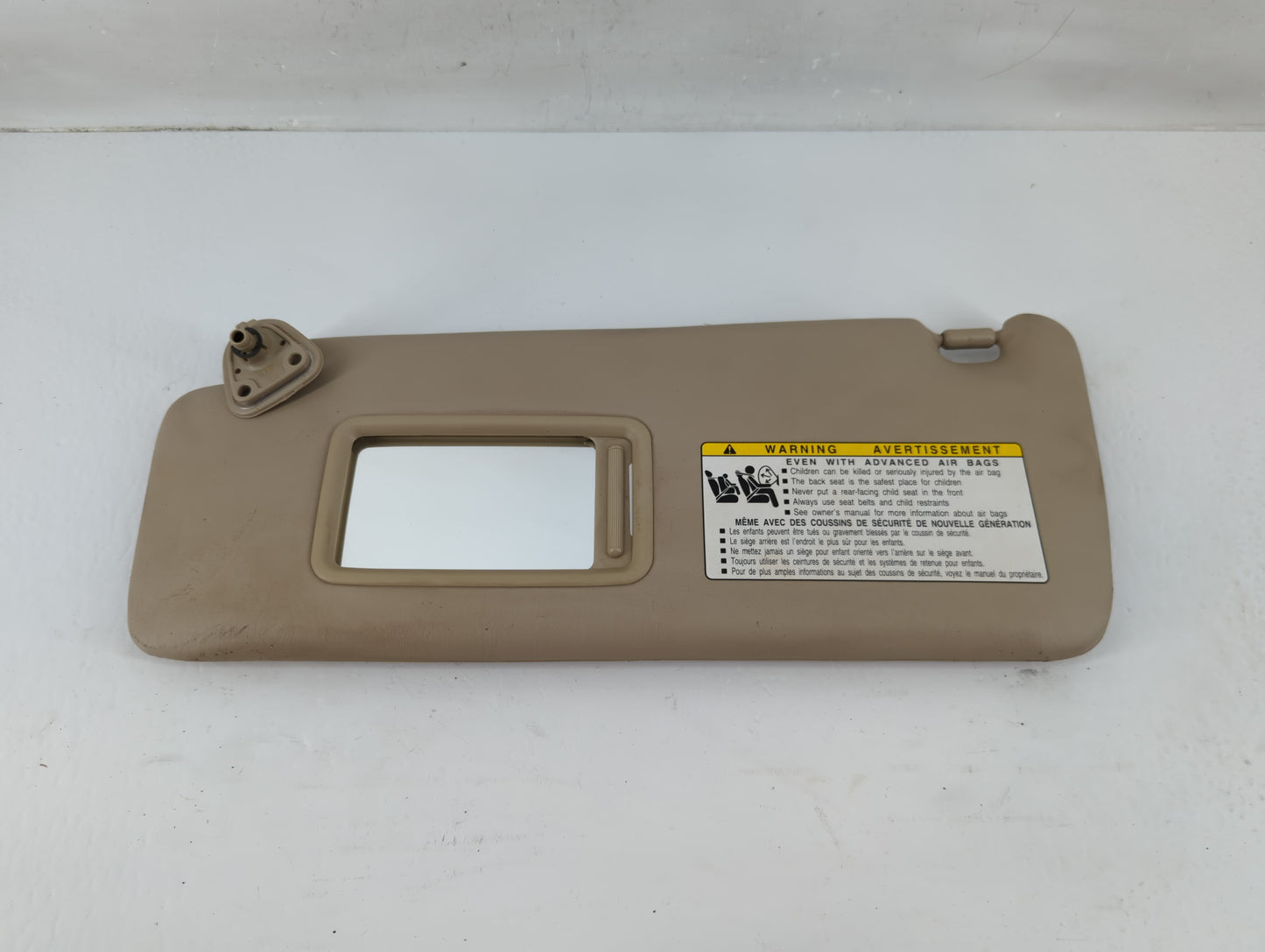 2004-2007 Toyota Highlander Sun Visor Shade Replacement Driver Left Mirror Fits Fits 2004 2005 2006 2007 OEM Used Auto Parts