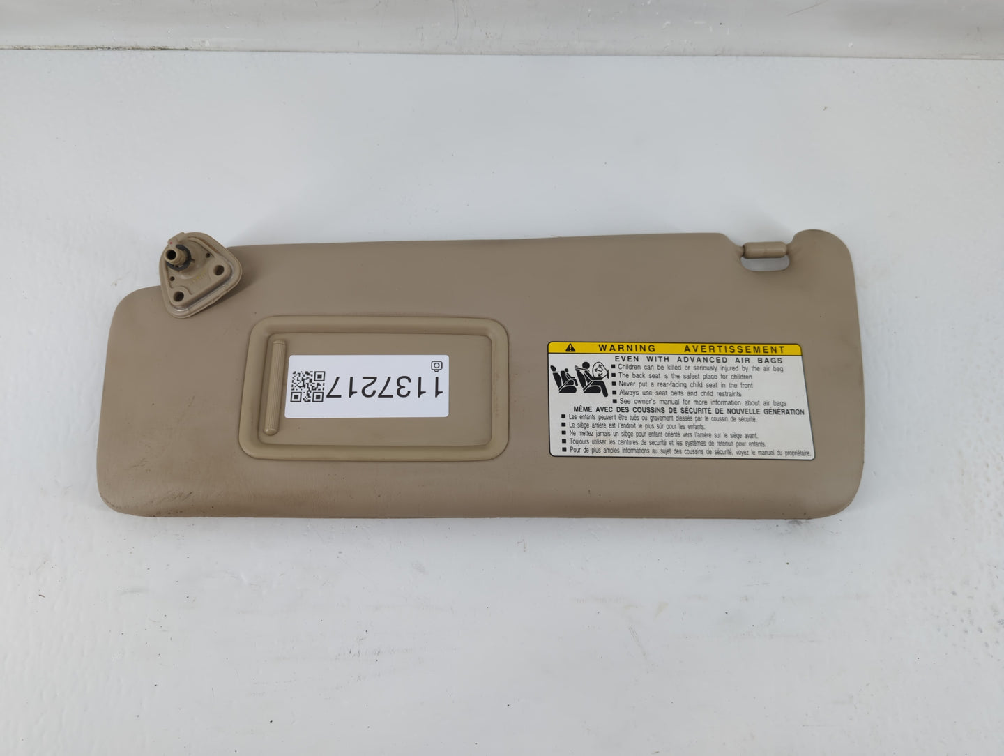 2004-2007 Toyota Highlander Sun Visor Shade Replacement Driver Left Mirror Fits Fits 2004 2005 2006 2007 OEM Used Auto Parts