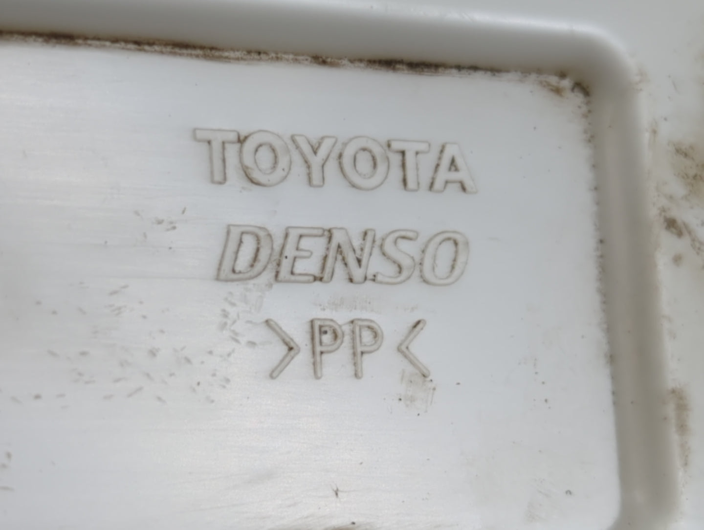 2004-2007 Toyota Highlander Instrument Cluster Speedometer Gauges Fits Fits 2004 2005 2006 2007 OEM Used Auto Parts - Oemuse