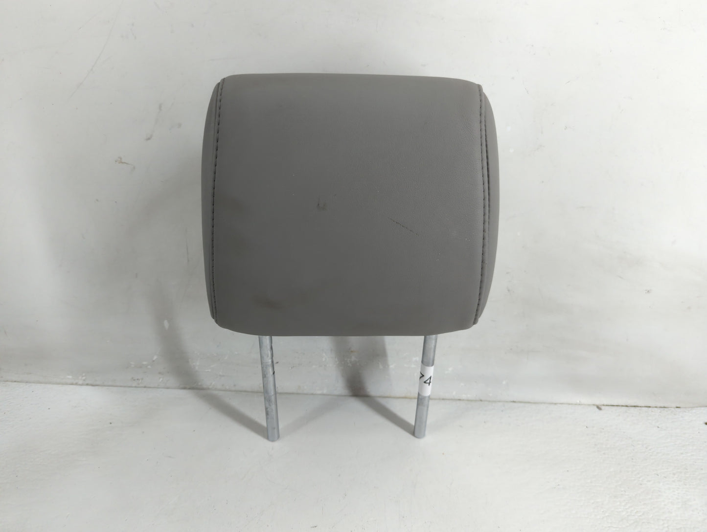2006 Toyota Highlander Headrest Head Rest Front Driver Passenger Seat Fits OEM Used Auto Parts - Oemusedautoparts1.com