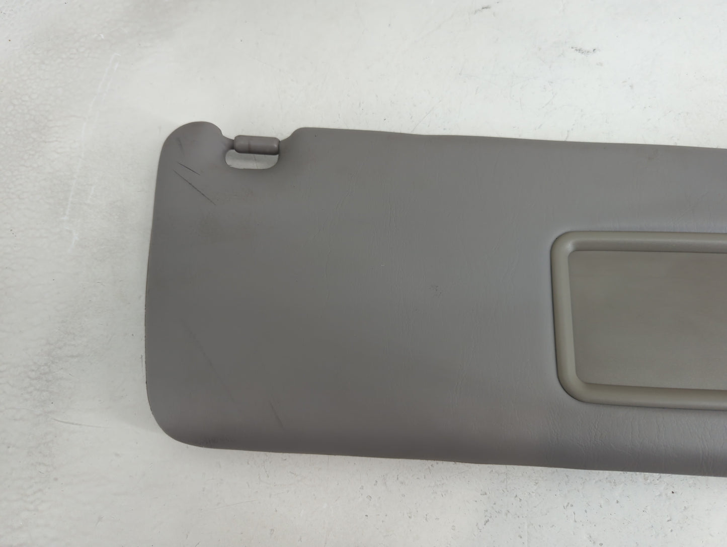 2004-2007 Toyota Highlander Sun Visor Shade Replacement Passenger Right Mirror Fits Fits 2004 2005 2006 2007 OEM Used Auto P