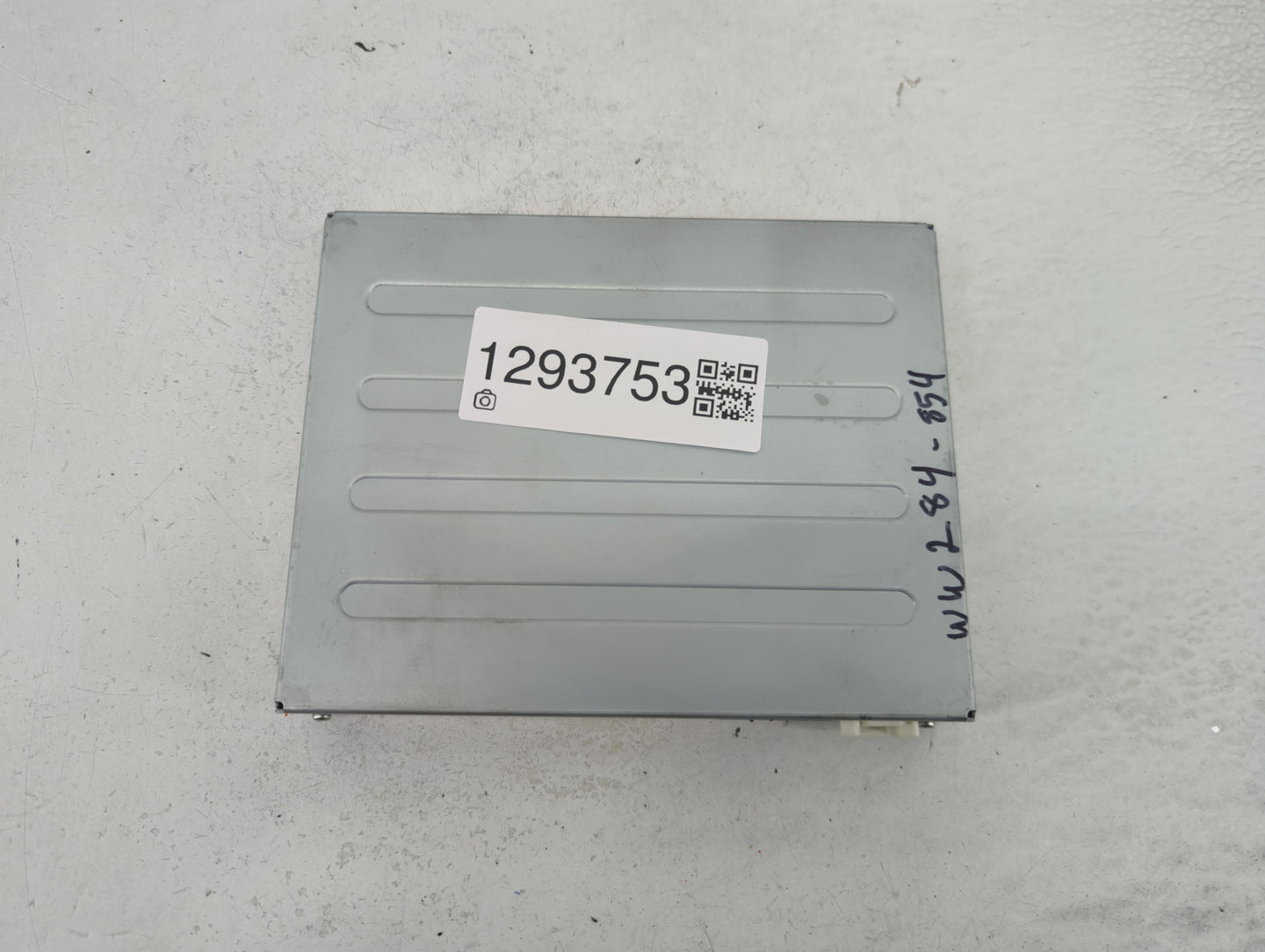 2004-2007 Toyota Highlander Information Display Screen - Oemusedautoparts1.com
