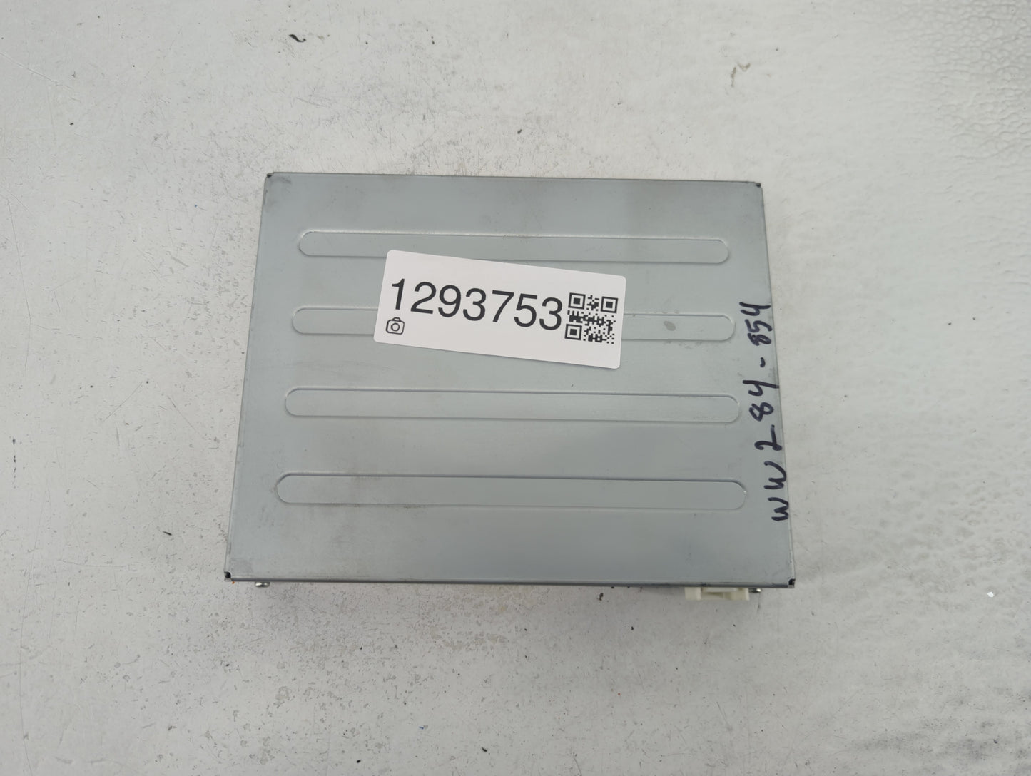 2004-2007 Toyota Highlander Information Display Screen - Oemusedautoparts1.com