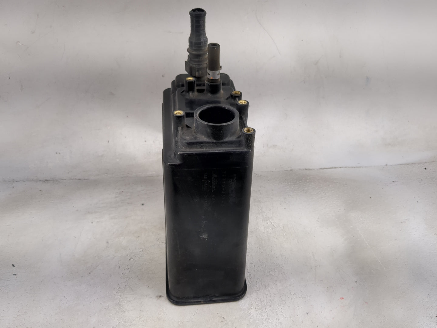 2006 Toyota Highlander Fuel Vapor Charcoal Canister - Oemusedautoparts1.com
