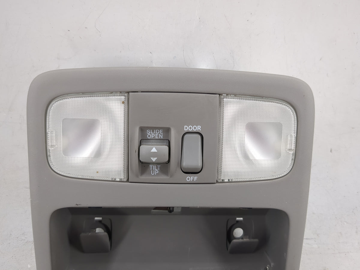 2006 Toyota Highlander Overhead Roof Console Gray - Oemusedautoparts1.com