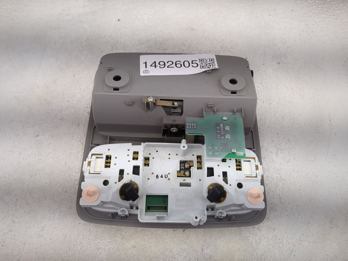 2006 Toyota Highlander Overhead Roof Console Gray - Oemusedautoparts1.com