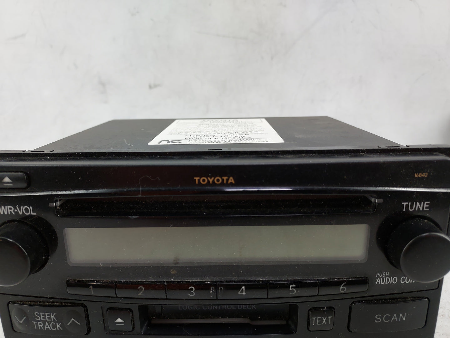 2004-2007 Toyota Highlander Radio AM FM Cd Player Receiver Replacement P/N:86120-52241 122000-44310101 Fits OEM Used Auto Pa