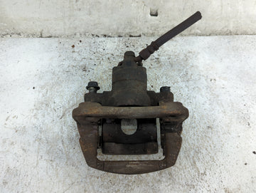 2004-2007 Toyota Highlander Rear Driver Left Brake Caliper