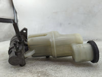 2004-2007 Toyota Highlander Brake Master Cylinder 1511898 - Oemusedautoparts1.com