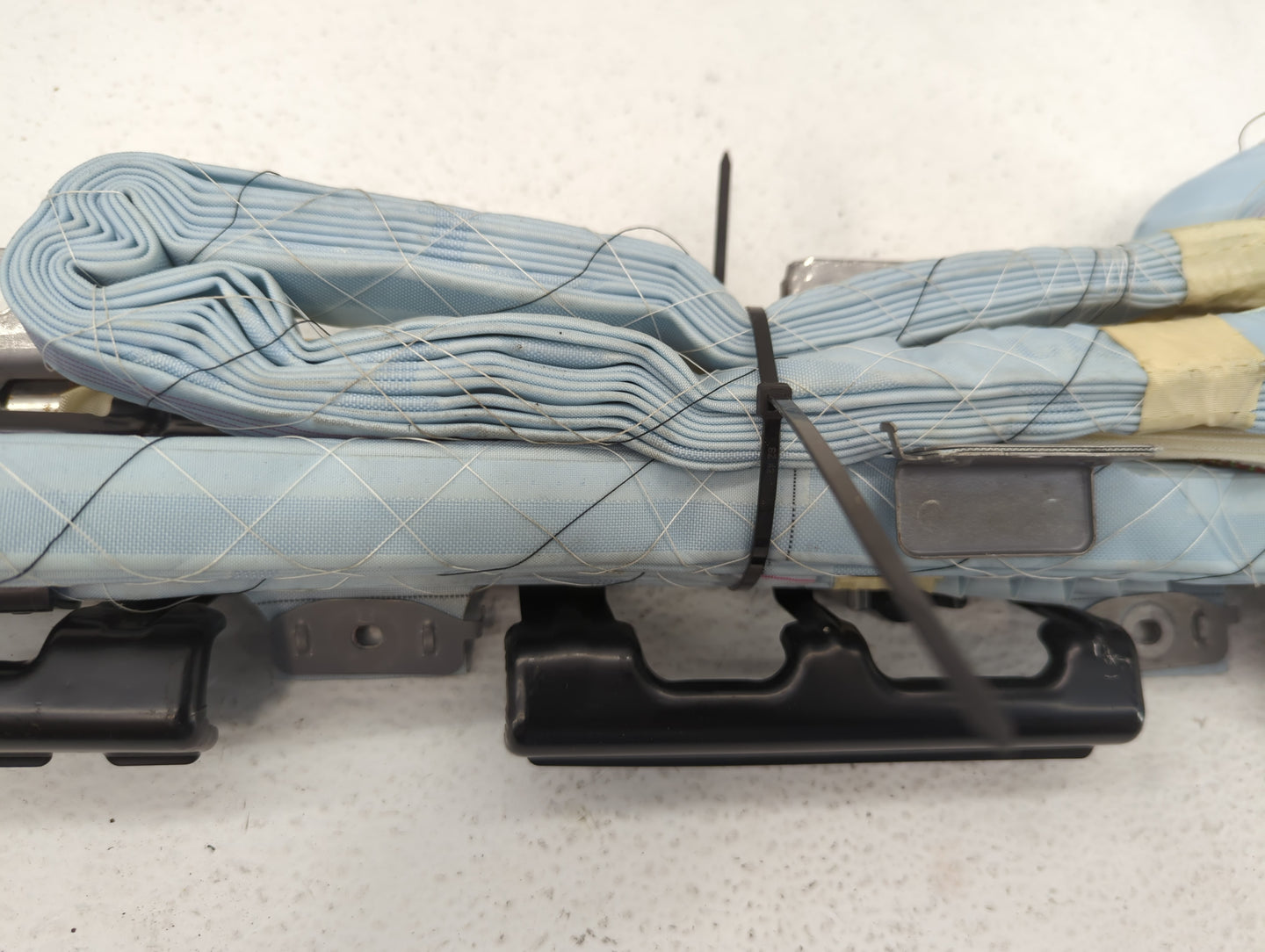 2004-2007 Toyota Highlander Air Bag Driver Left Steering Wheel Mounted Fits Fits 2004 2005 2006 2007 OEM Used Auto Parts - O