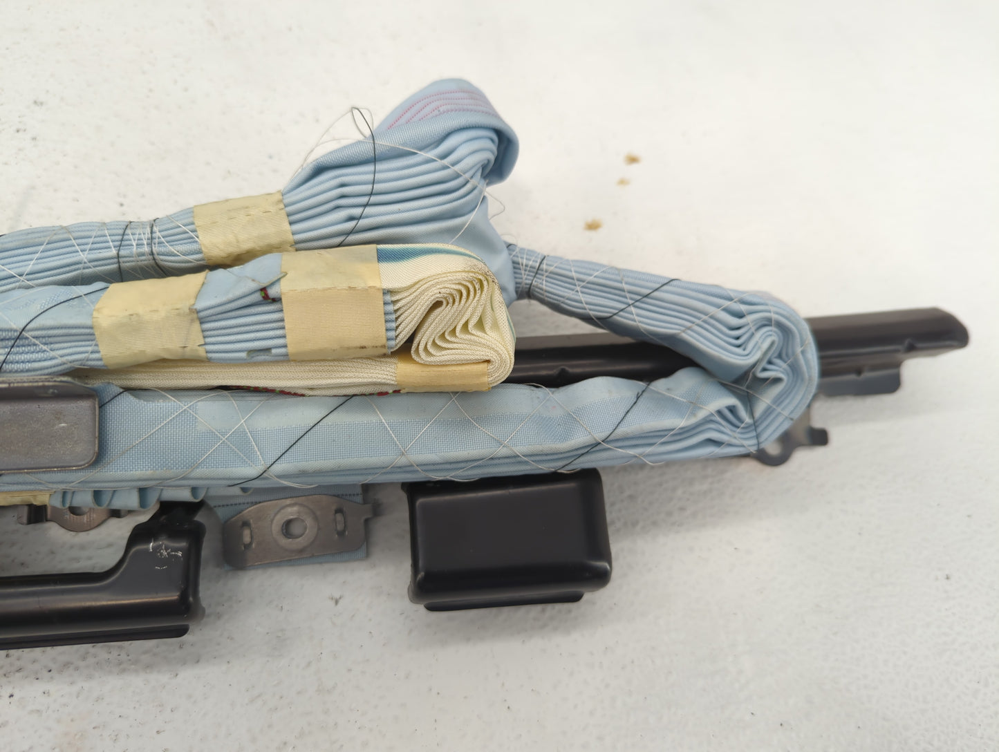 2004-2007 Toyota Highlander Air Bag Driver Left Steering Wheel Mounted Fits Fits 2004 2005 2006 2007 OEM Used Auto Parts - O