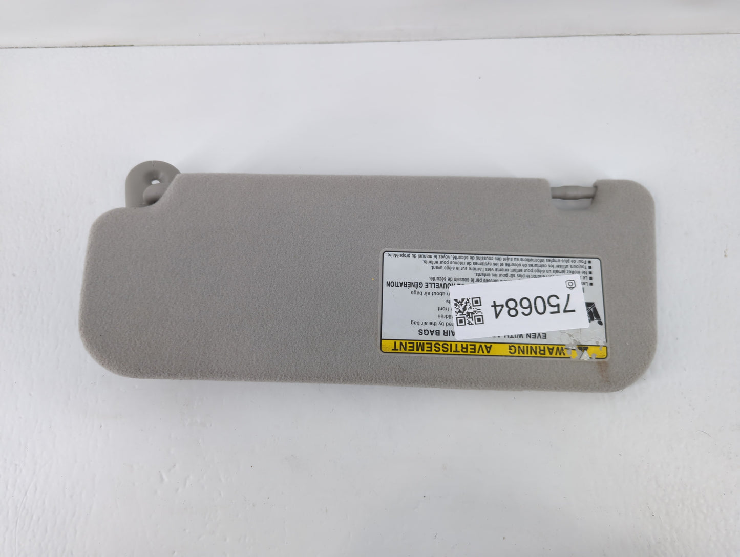 2005-2008 Toyota Matrix Sun Visor Shade Replacement Passenger Right Mirror Fits Fits 2005 2006 2007 2008 OEM Used Auto Parts