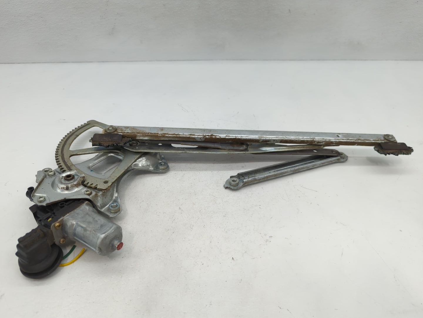 2004-2015 Toyota Prius Window Regulator Passenger Front - Oemusedautoparts1.com