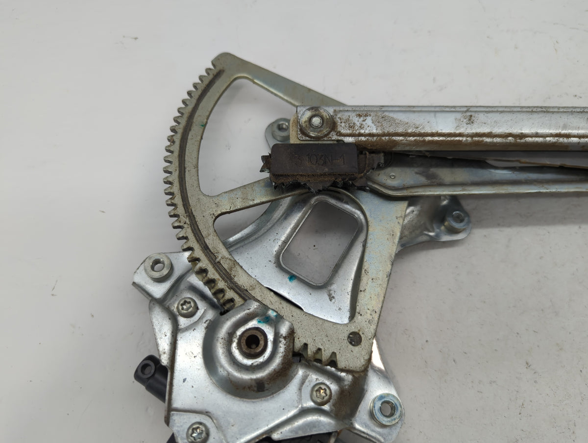 2004-2015 Toyota Prius Used Window Regulator Passenger Front 1037370 - Oemusedautoparts1.com