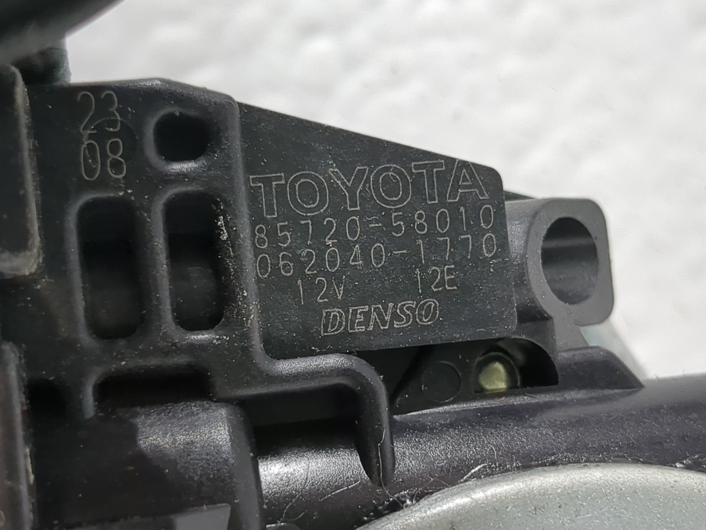 2004-2015 Toyota Prius Driver Left Front Window Regulator 1037371 - Oemusedautoparts1.com