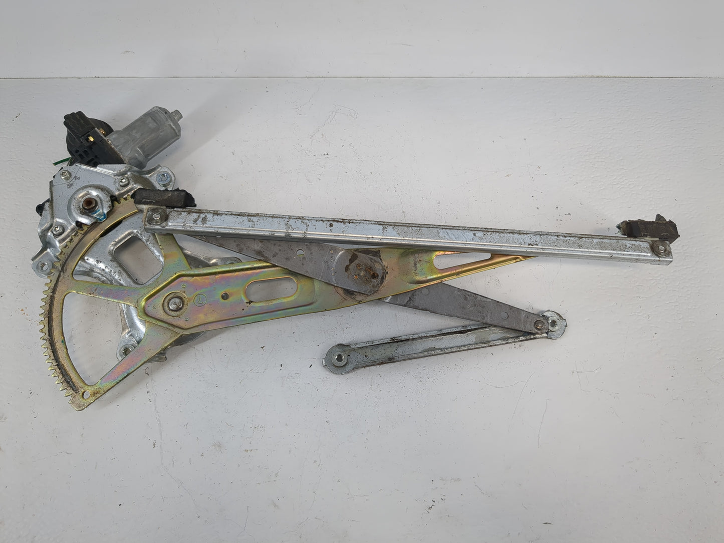 2004-2015 Toyota Prius Driver Left Front Window Regulator 1037371 - Oemusedautoparts1.com