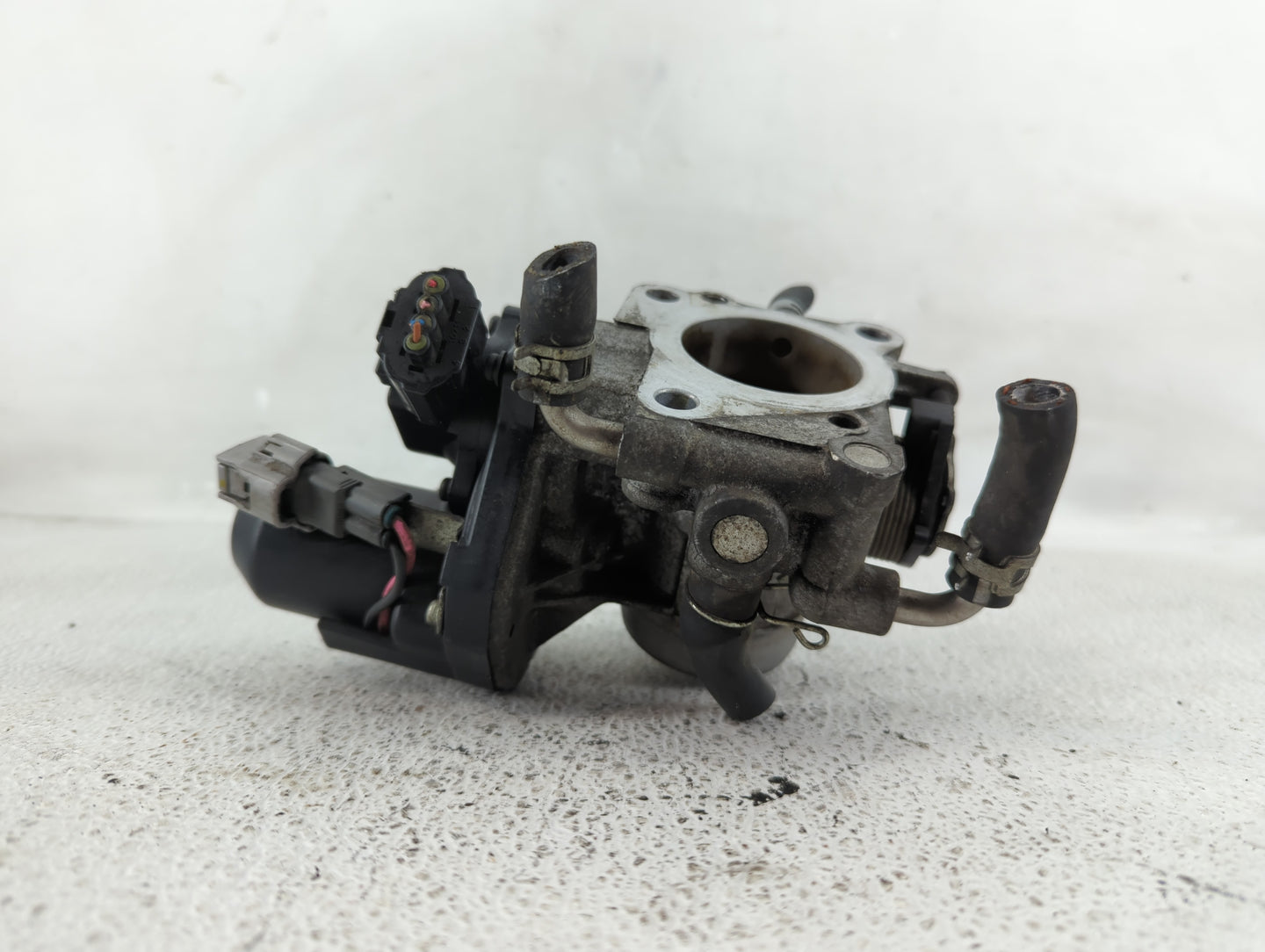 2001-2009 Toyota Prius Throttle Body Fits Fits 2001 2002 2003 2004 2005 2006 2007 2008 2009 OEM Used Auto Parts - Oemusedaut