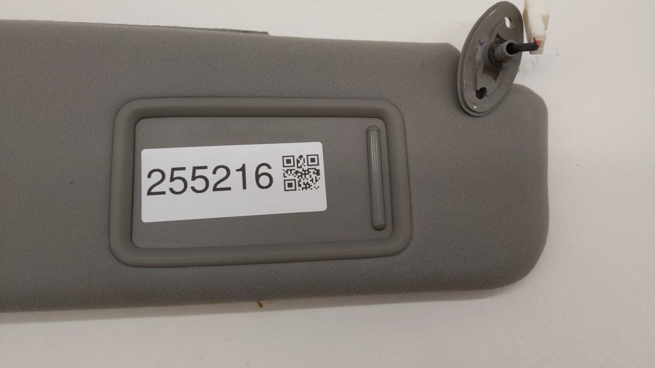 2006-2009 Toyota Prius Sun Visor Shade Replacement Passenger Right Mirror Fits Fits 2006 2007 2008 2009 OEM Used Auto Parts 