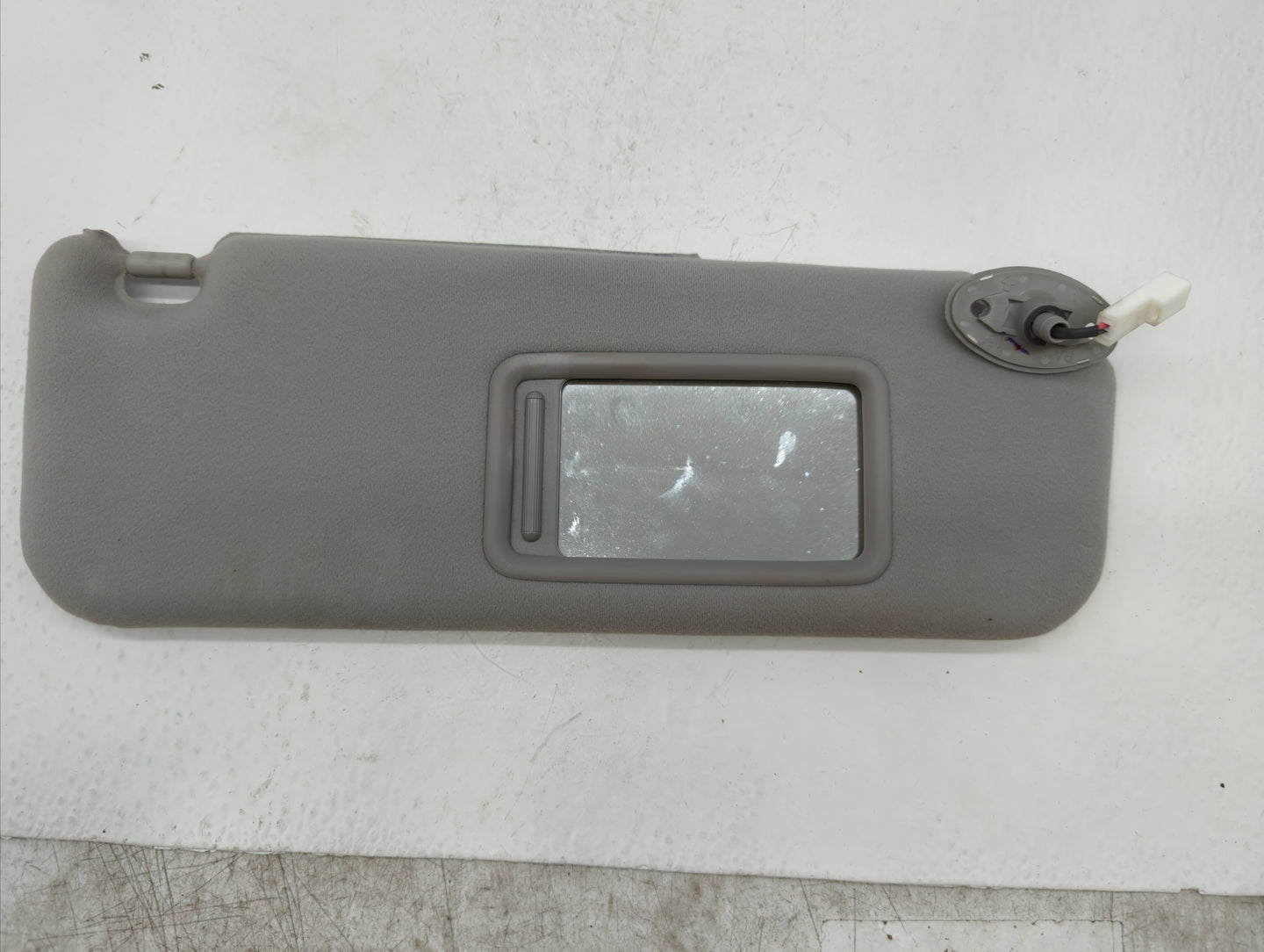 2006-2009 Toyota Prius Sun Visor Shade Replacement Passenger Right Mirror Fits Fits 2006 2007 2008 2009 OEM Used Auto Parts 