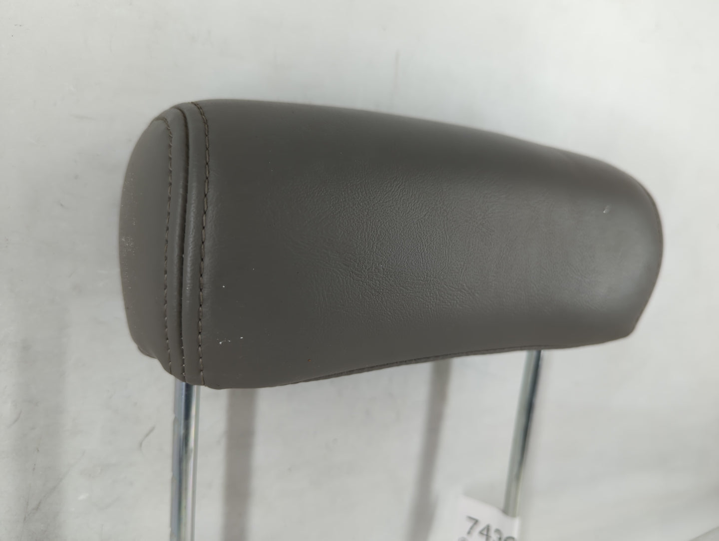 2006-2009 Toyota Prius Headrest Head Rest Rear Seat Fits Fits 2006 2007 2008 2009 OEM Used Auto Parts - Oemusedautoparts1.co
