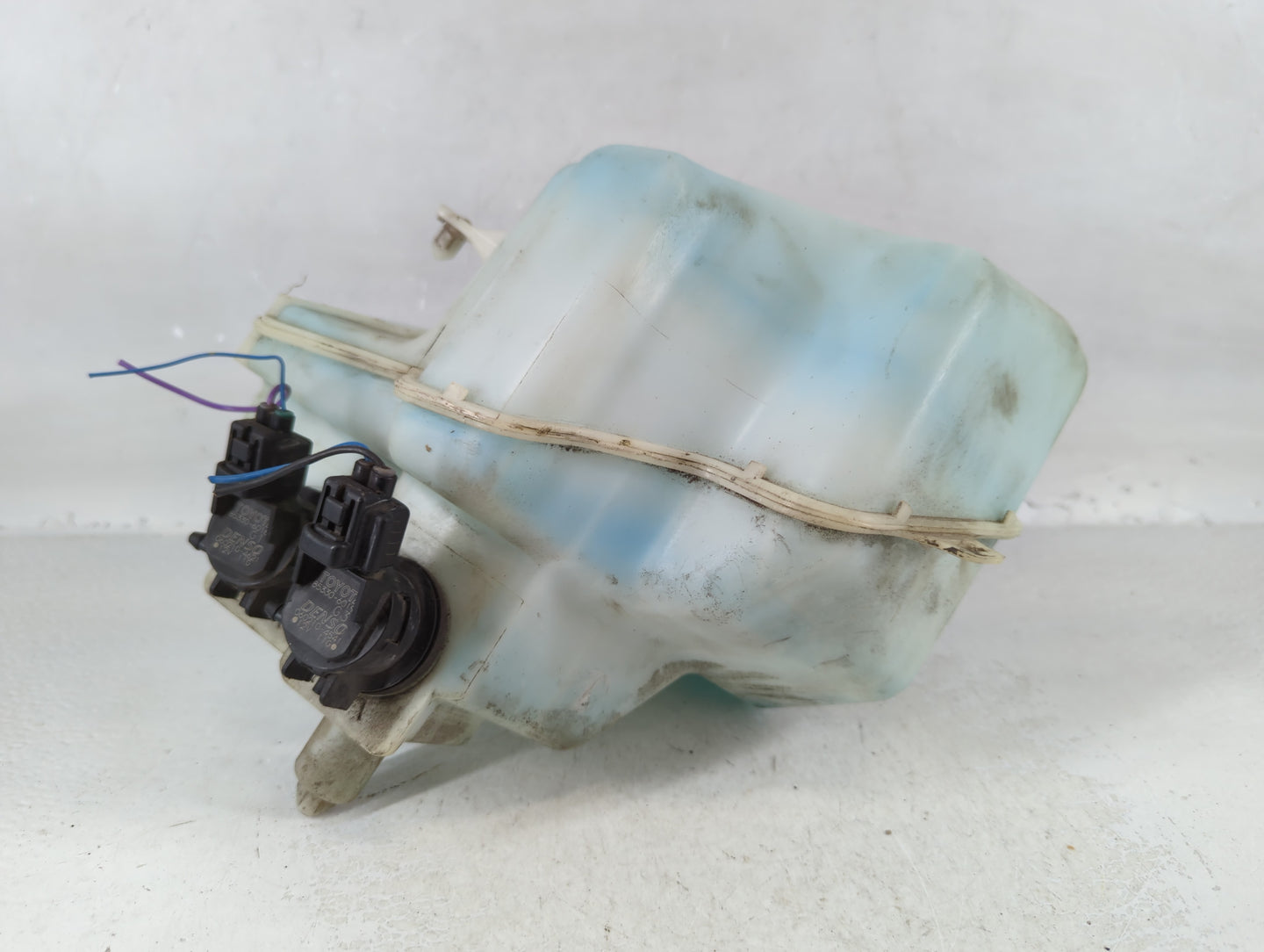 2004-2009 Toyota Prius Windshield Washer Fluid Reservoir Bottle 811391 - Oemusedautoparts1.com