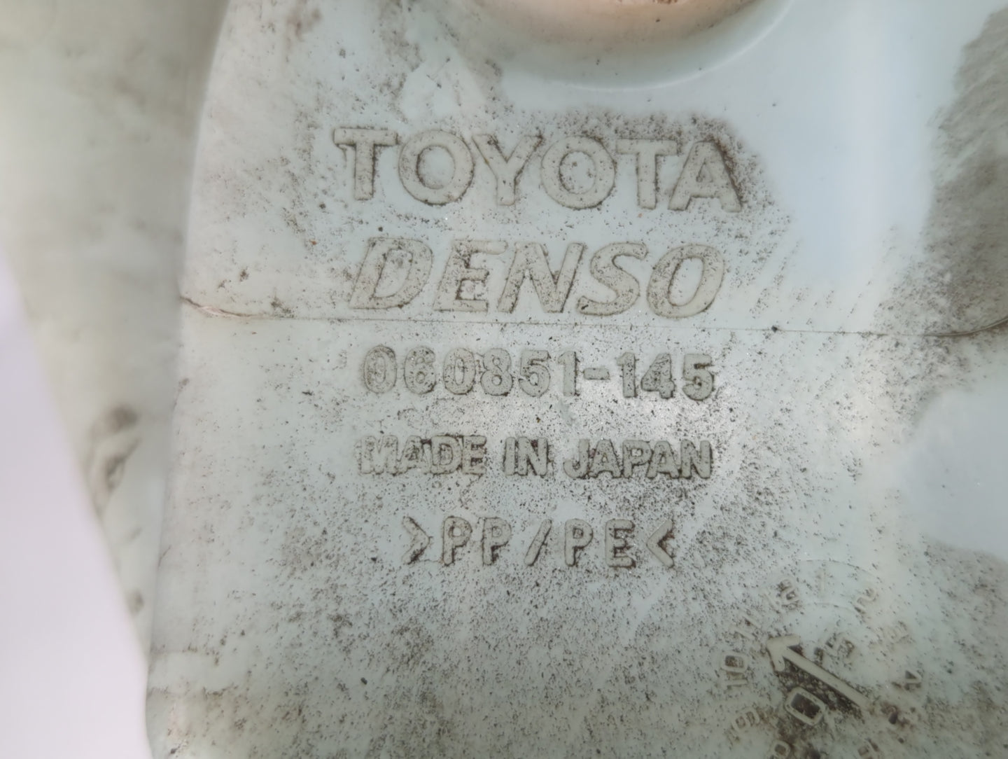 2004-2009 Toyota Prius Windshield Washer Fluid Reservoir Bottle 811391 - Oemusedautoparts1.com
