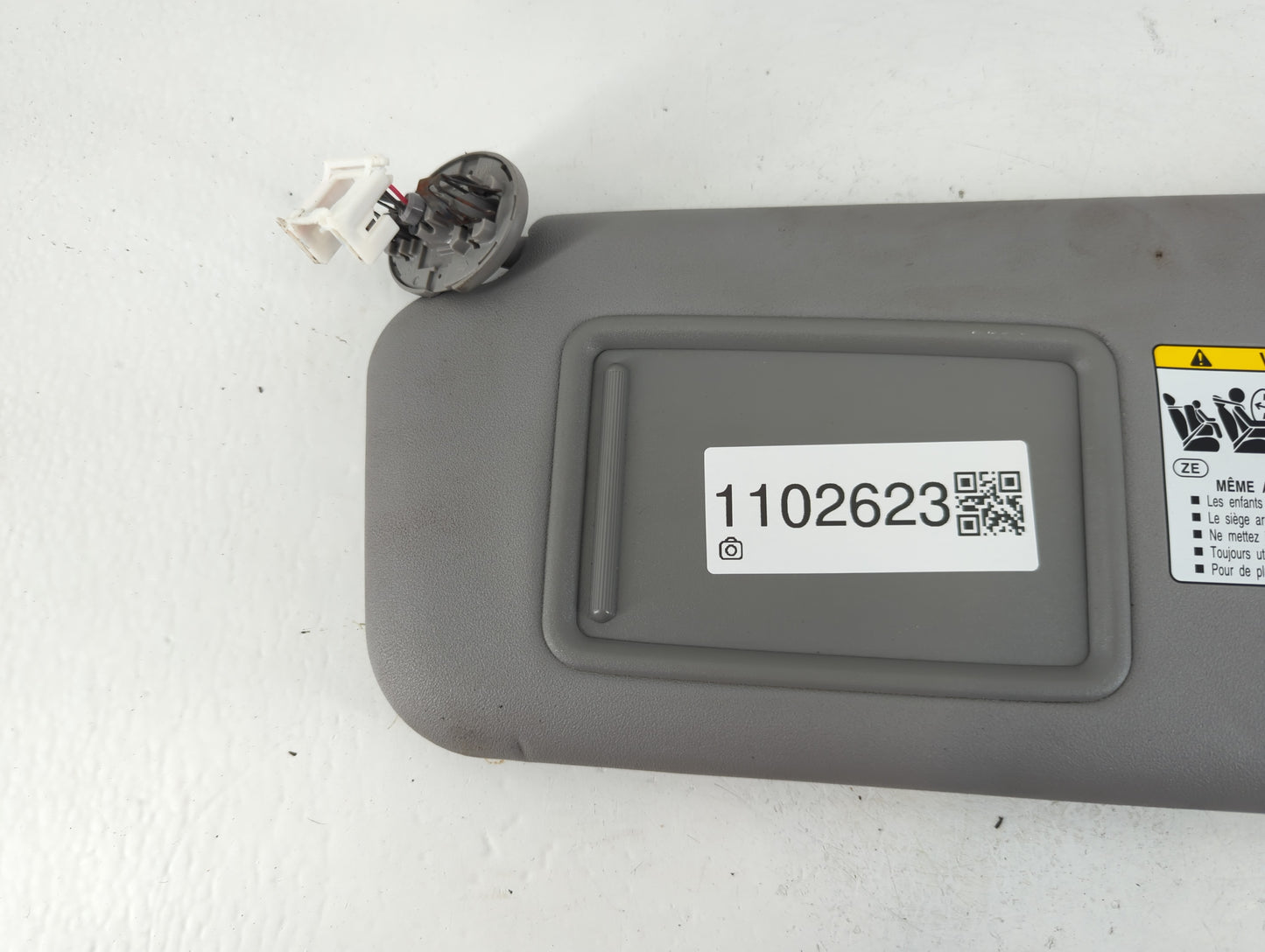 2006-2009 Toyota Rav4 Sun Visor Shade Replacement Driver Left Mirror Fits Fits 2006 2007 2008 2009 OEM Used Auto Parts - Oem