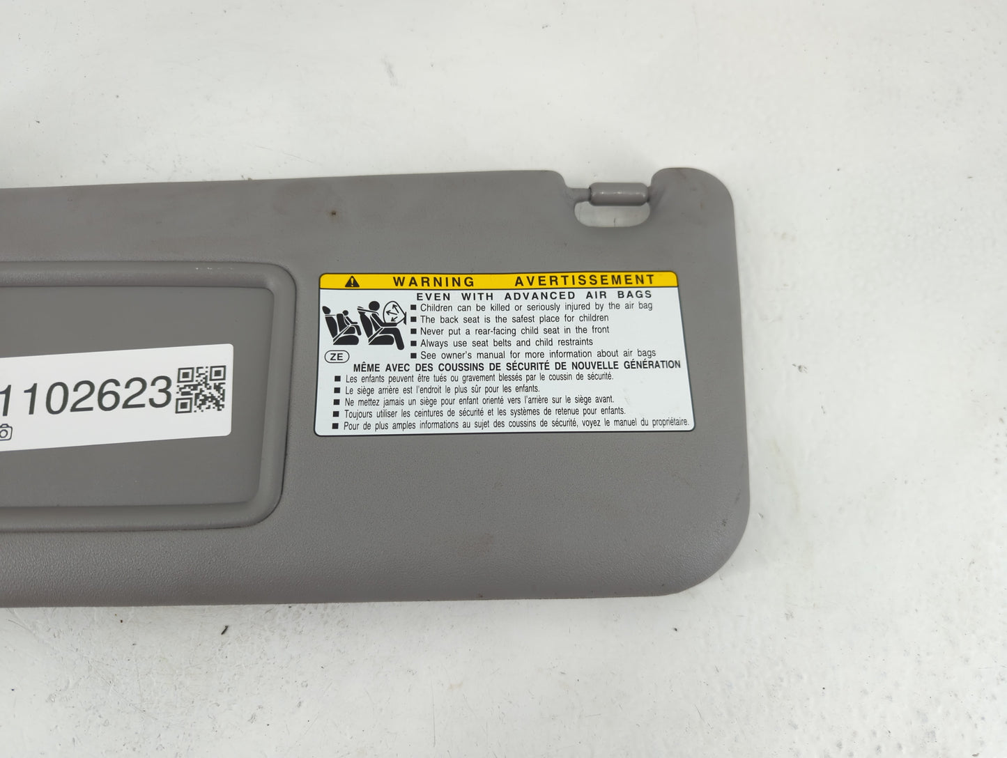2006-2009 Toyota Rav4 Sun Visor Shade Replacement Driver Left Mirror Fits Fits 2006 2007 2008 2009 OEM Used Auto Parts - Oem