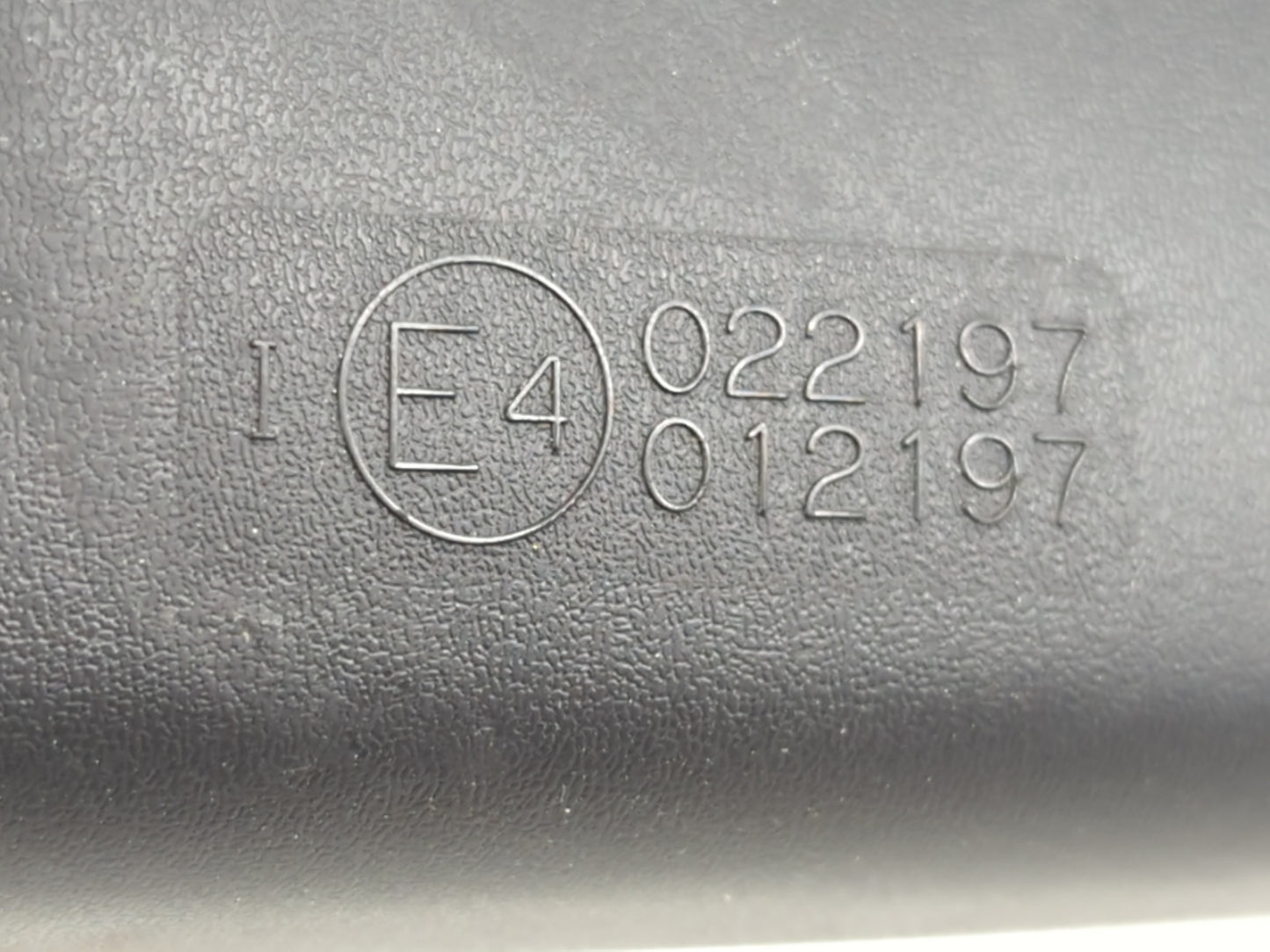 2004-2015 Toyota Rav4 Interior Rear View Mirror Replacement OEM P/N:E4012197 E4022197 Fits OEM Used Auto Parts - Oemusedauto