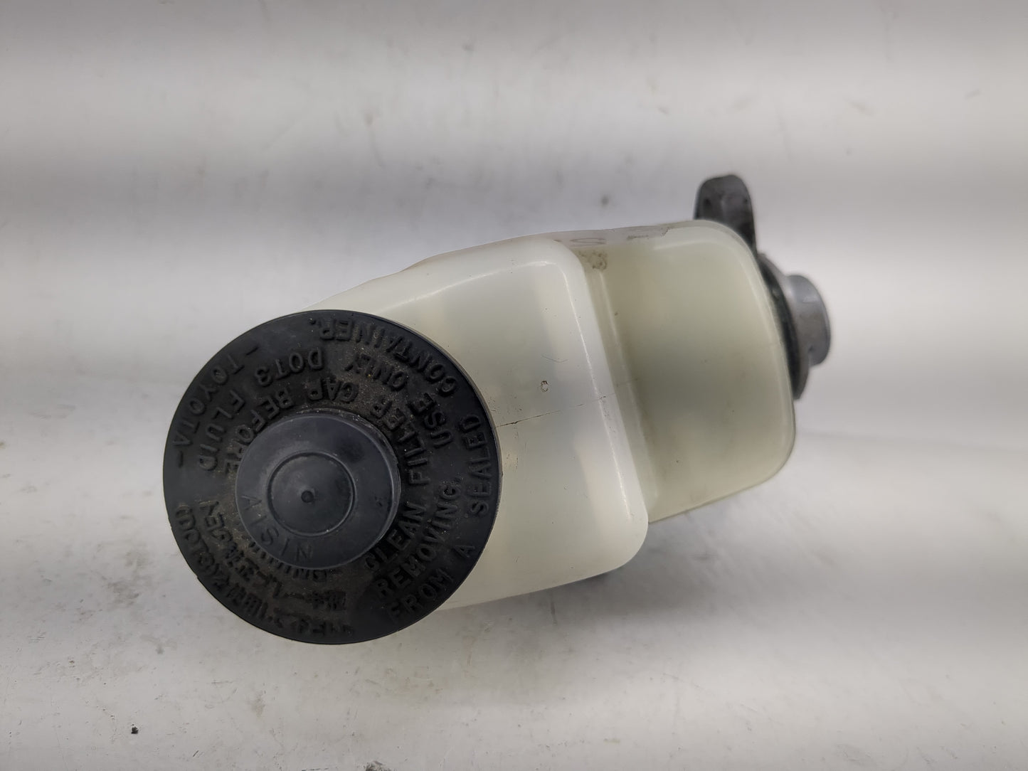 2006-2018 Toyota Rav4 Brake Master Cylinder 1220857 - Oemusedautoparts1.com