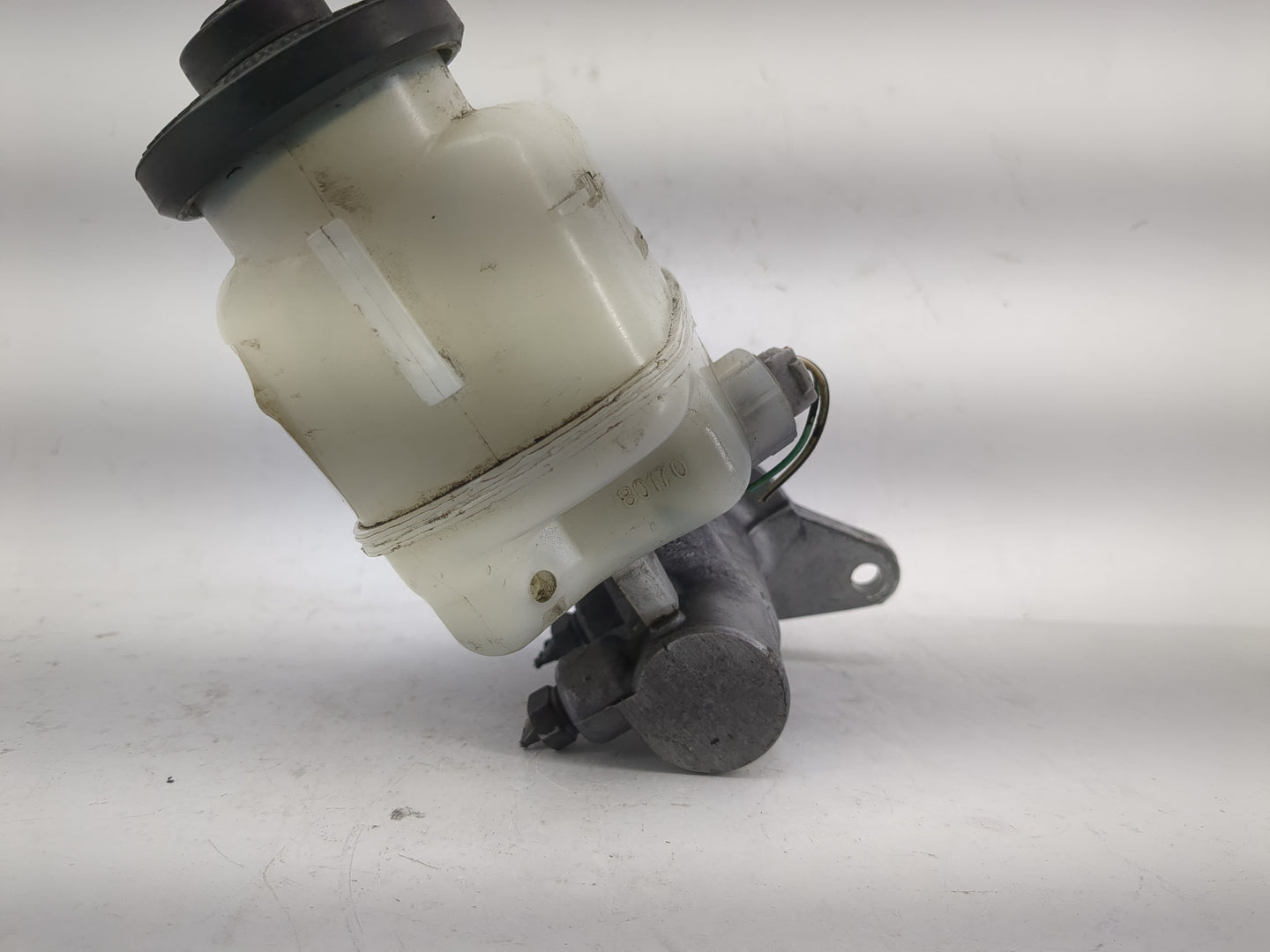 2006-2018 Toyota Rav4 Brake Master Cylinder - Oemusedautoparts1.com