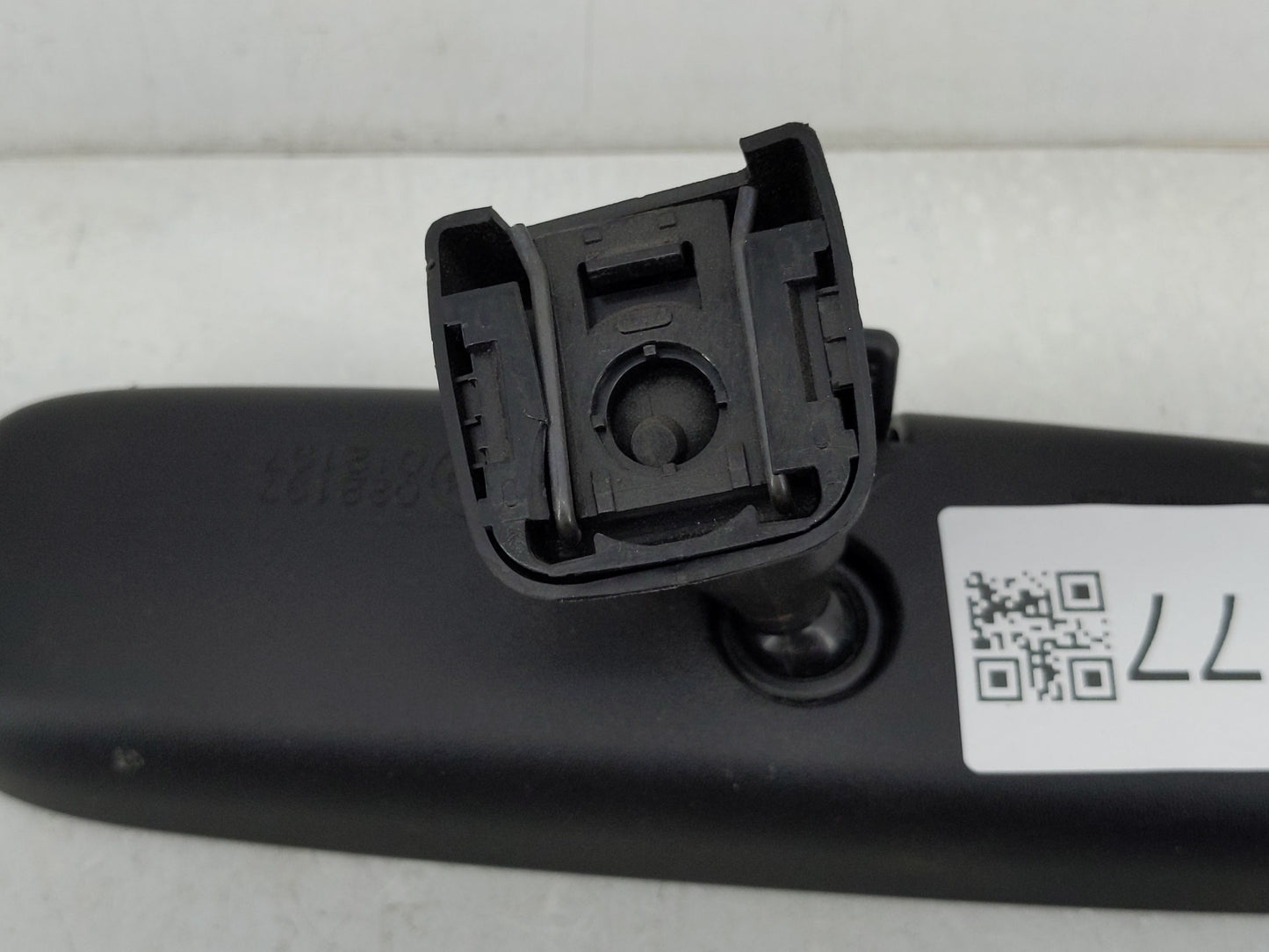 2004-2015 Toyota Rav4 Interior Rear View Mirror Replacement OEM P/N:E4012197 E4022197 Fits OEM Used Auto Parts - Oemusedauto