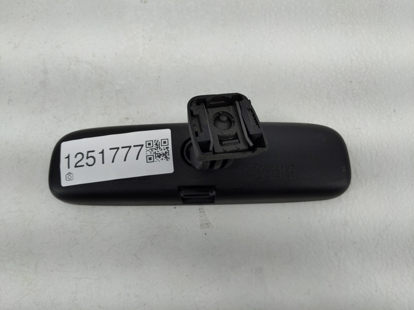 2004-2015 Toyota Rav4 Interior Rear View Mirror Replacement OEM P/N:E4012197 E4022197 Fits OEM Used Auto Parts - Oemusedauto