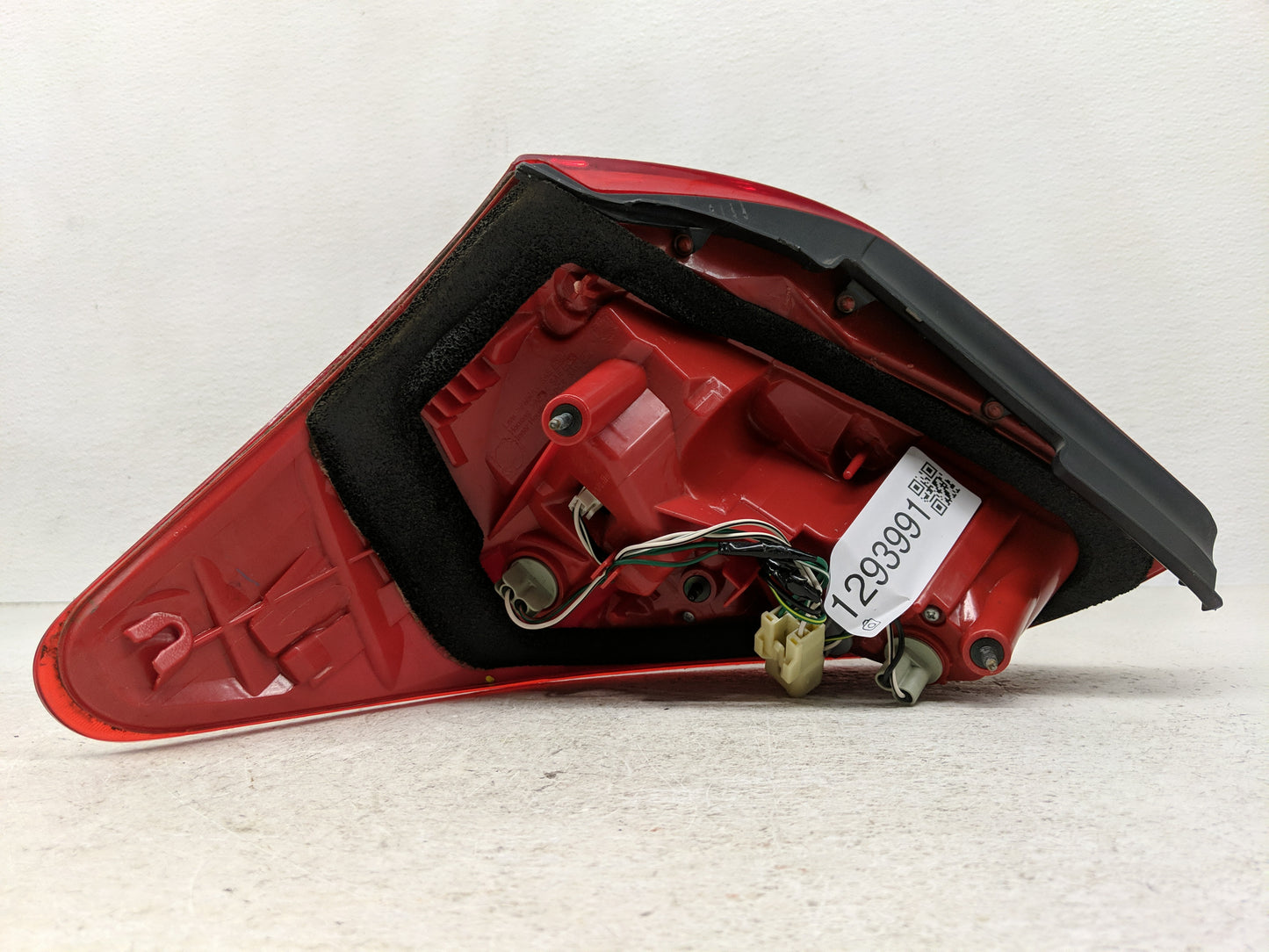 2006-2008 Toyota Rav4 Tail Light Assembly Passenger Right OEM Fits Fits 2006 2007 2008 OEM Used Auto Parts - Oemusedautopart