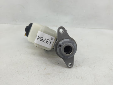 2006-2018 Toyota Rav4 Brake Master Cylinder