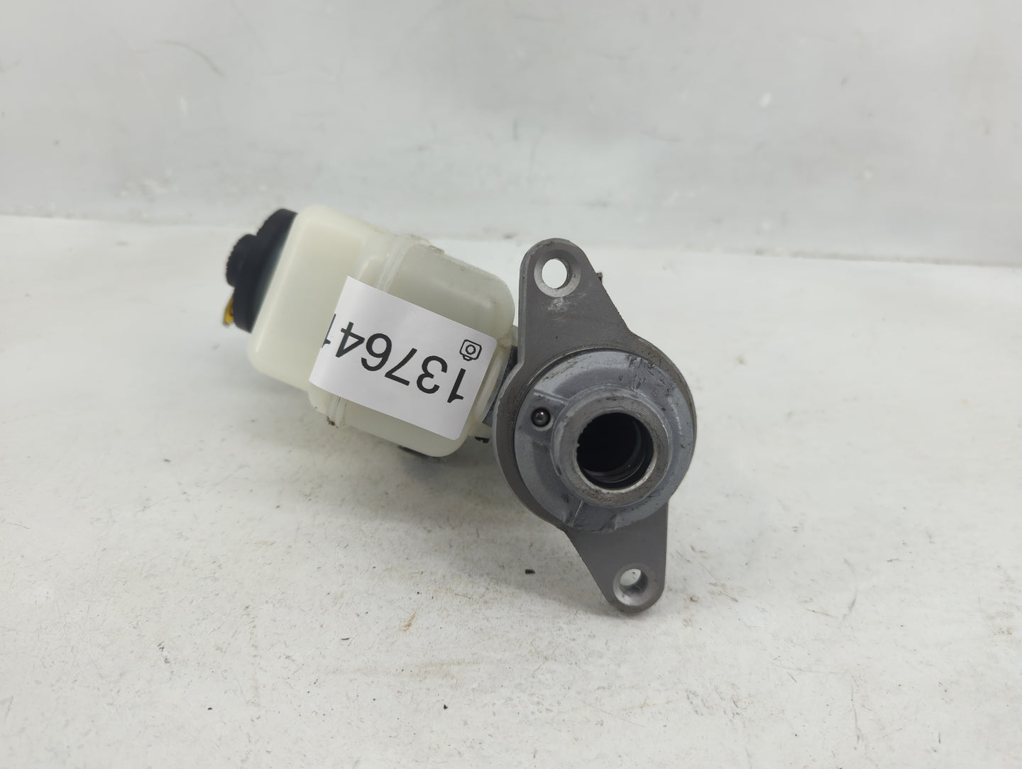 2006-2018 Toyota Rav4 Brake Master Cylinder 1376418 - Oemusedautoparts1.com