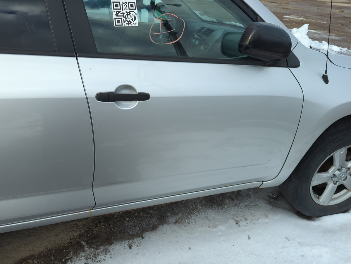 2006-2014 Toyota Rav4 Passenger Front Door Oem 1378963 - Oemusedautoparts1.com