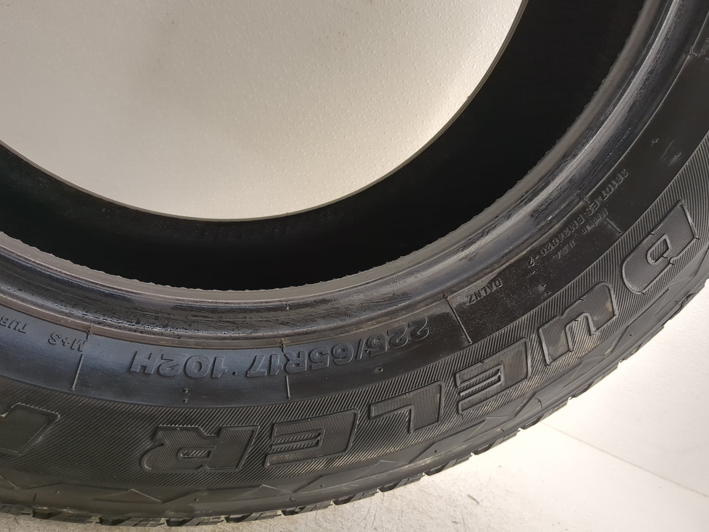 Used Tire 225/65R17 BRIDGESTONE DUELER H/L ALENZA 102H - Tread Depth 11.5/32 - Oemusedautoparts1.com