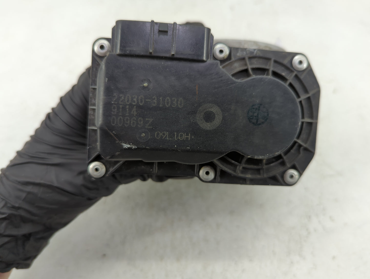 2006-2008 Toyota Rav4 Throttle Body P/N:22030-31030 Fits Fits 2006 2007 2008 2009 2010 2011 2012 2013 2014 2015 OEM Used Aut