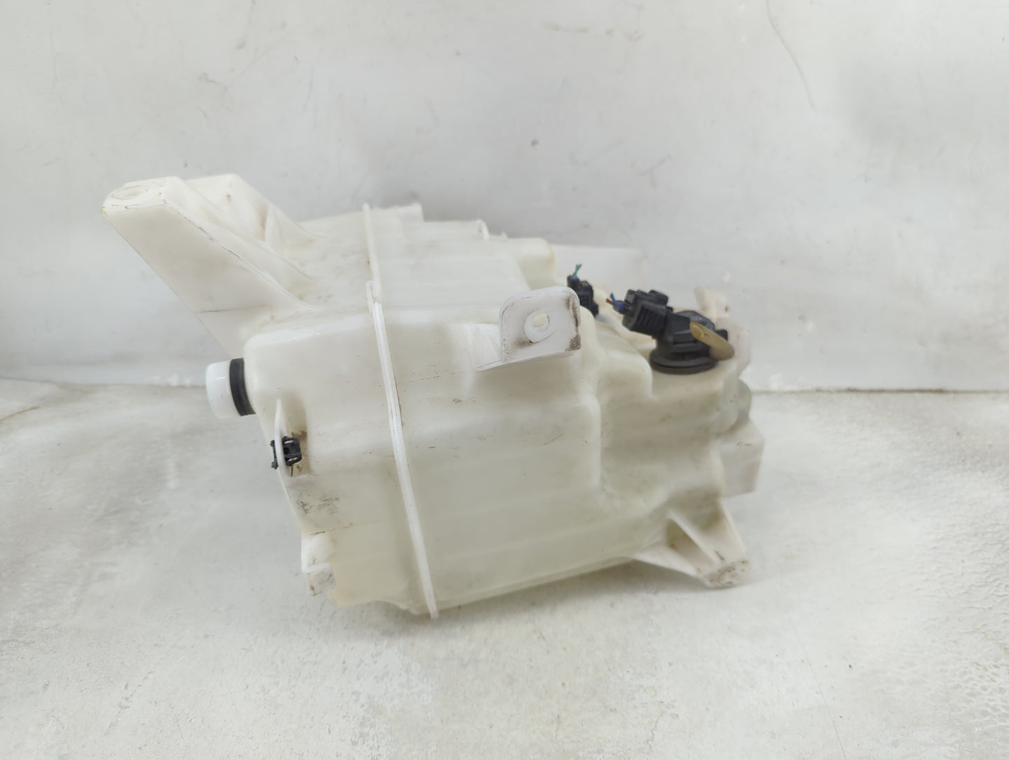 2006-2007 Toyota Rav4 Windshield Washer Fluid Reservoir Bottle Oem 1459348 - Oemusedautoparts1.com