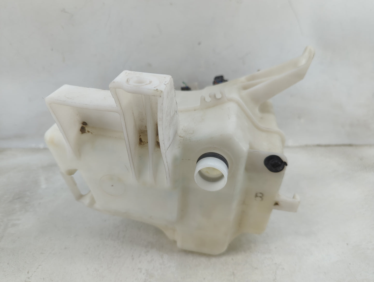 2006-2007 Toyota Rav4 Windshield Washer Fluid Reservoir Bottle Oem 1459348 - Oemusedautoparts1.com