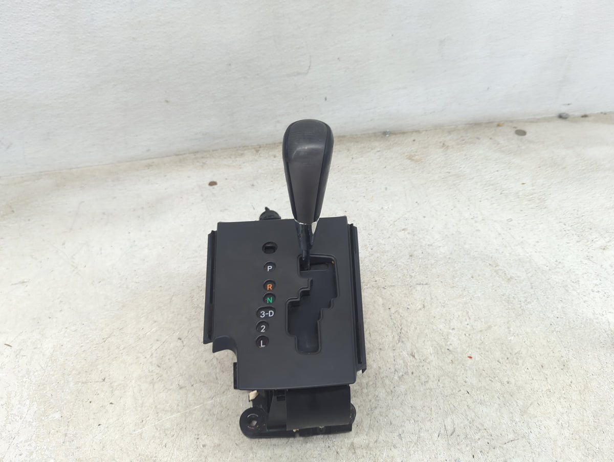 2006 Toyota Rav4 Floor Console Assembly Shifter - Oemusedautoparts1.com