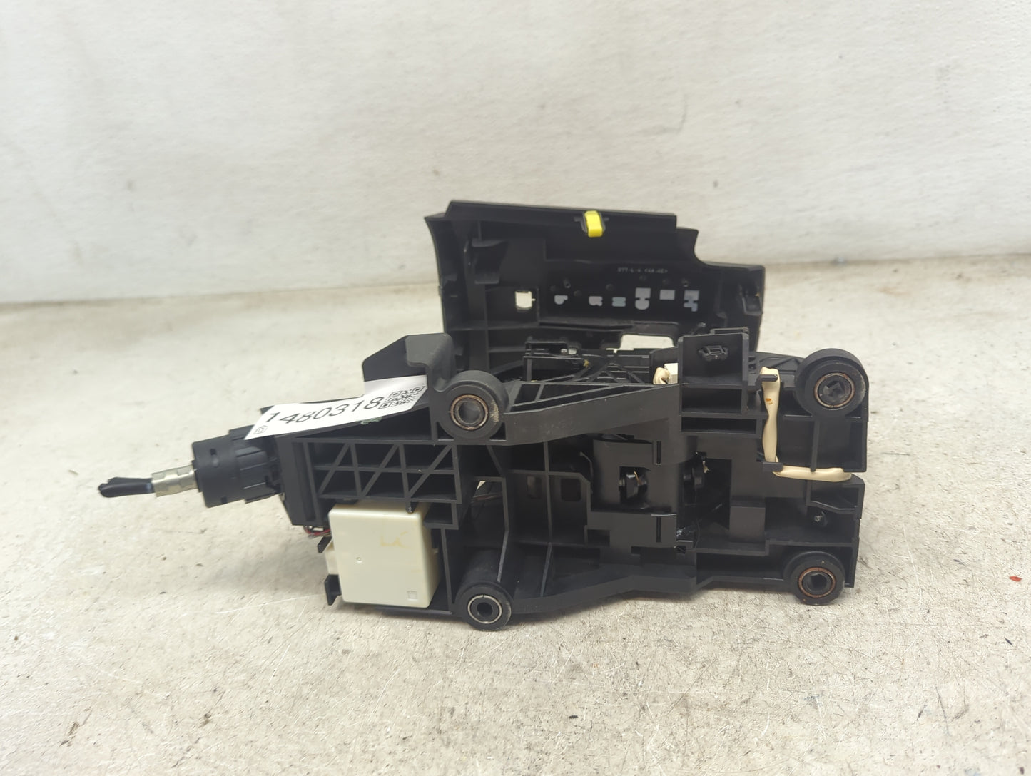 2006 Toyota Rav4 Floor Console Assembly Shifter - Oemusedautoparts1.com