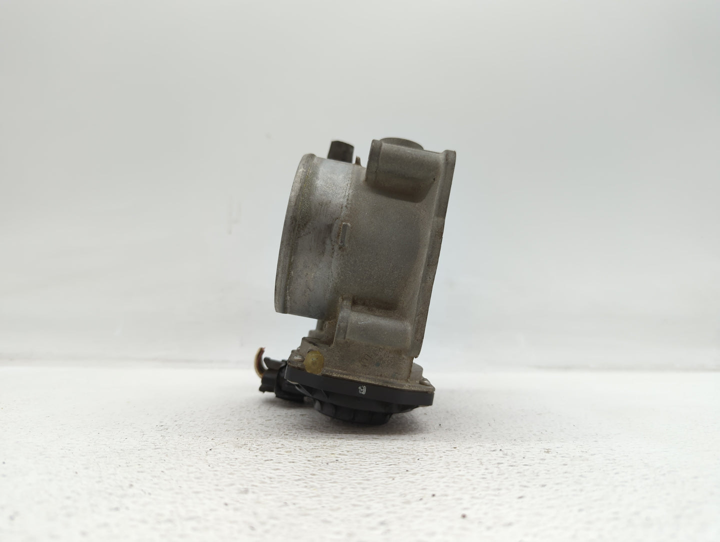 2006-2012 Toyota Rav4 Throttle Body P/N:22030-0P050 22030-31030 Fits OEM Used Auto Parts - Oemusedautoparts1.com