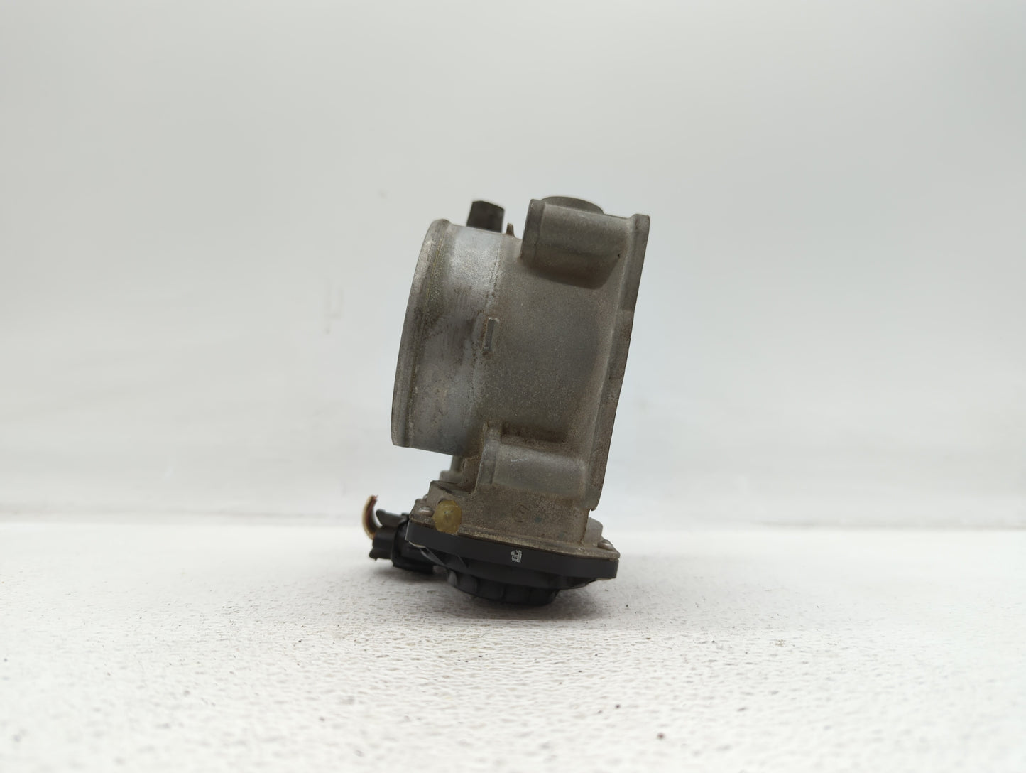 2006-2012 Toyota Rav4 Throttle Body P/N:22030-0P050 22030-31030 Fits OEM Used Auto Parts - Oemusedautoparts1.com