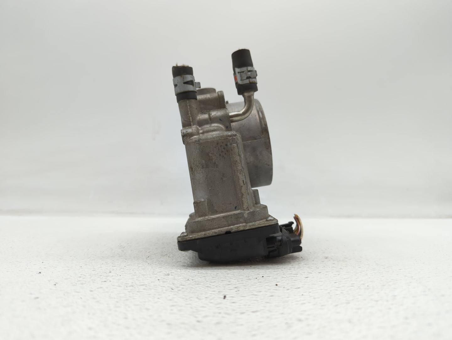 2006-2012 Toyota Rav4 Throttle Body P/N:22030-0P050 22030-31030 Fits OEM Used Auto Parts - Oemusedautoparts1.com