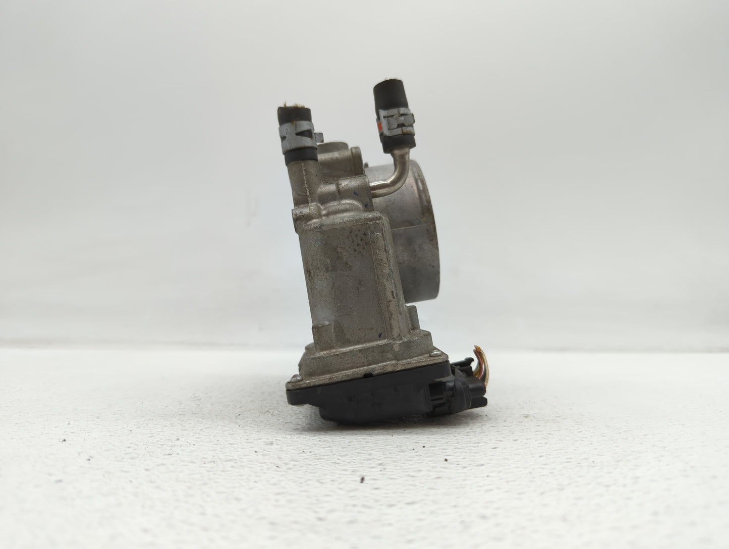 2006-2012 Toyota Rav4 Throttle Body P/N:22030-0P050 22030-31030 Fits OEM Used Auto Parts - Oemusedautoparts1.com