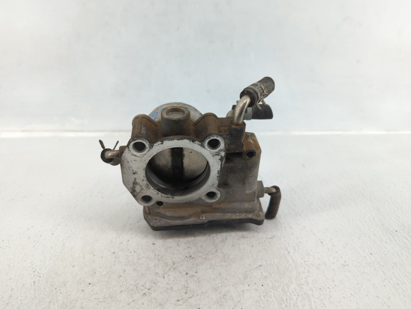 2006-2008 Toyota Rav4 Throttle Body P/N:22030-28070 Fits Fits 2006 2007 2008 2009 2010 2011 2012 2013 2014 2015 OEM Used Aut