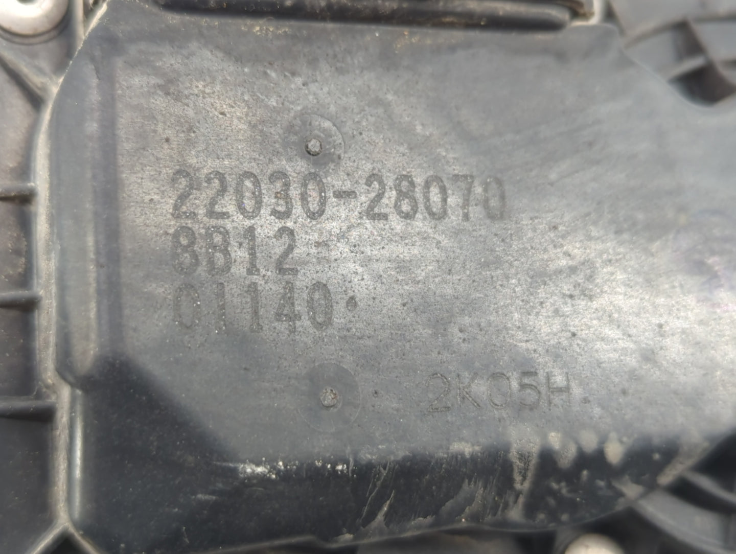 2006-2008 Toyota Rav4 Throttle Body P/N:22030-28070 Fits Fits 2006 2007 2008 2009 2010 2011 2012 2013 2014 2015 OEM Used Aut