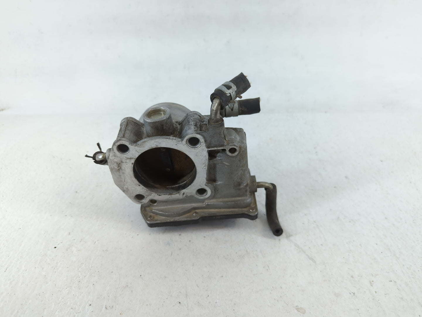 2006-2008 Toyota Rav4 Throttle Body P/N:22030-28070 Fits Fits 2006 2007 2008 2009 2010 2011 2012 2013 2014 2015 OEM Used Aut